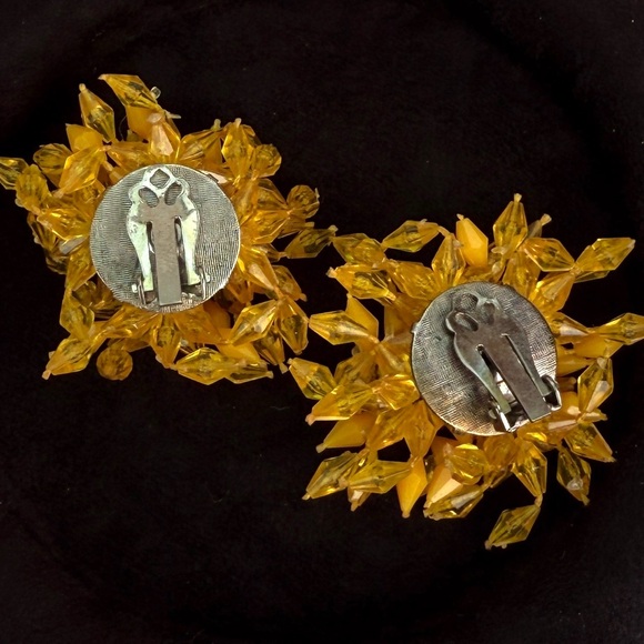Interesting vintage, mustard, yellow clip on earring’s - Picture 3 of 6